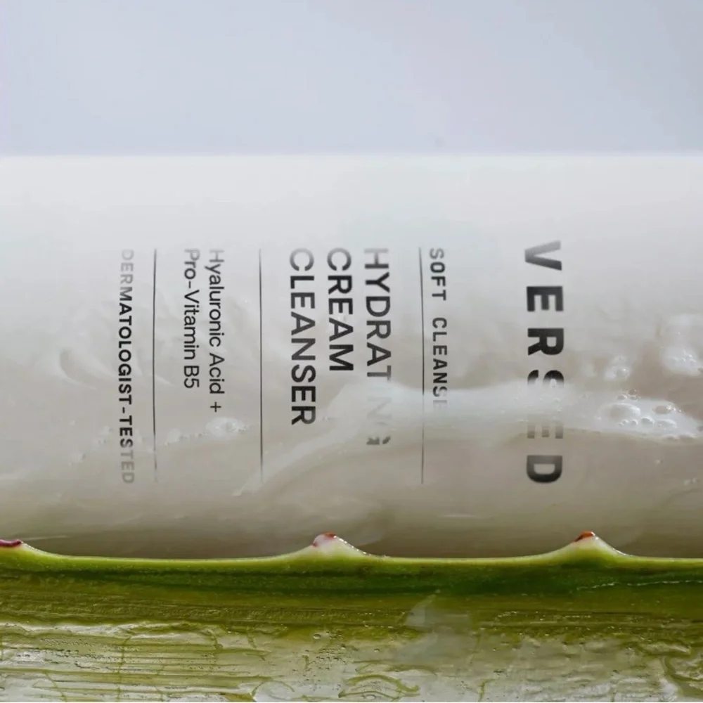 Versed Hydrating Cream Cleanser - White - Picture 4 of 5